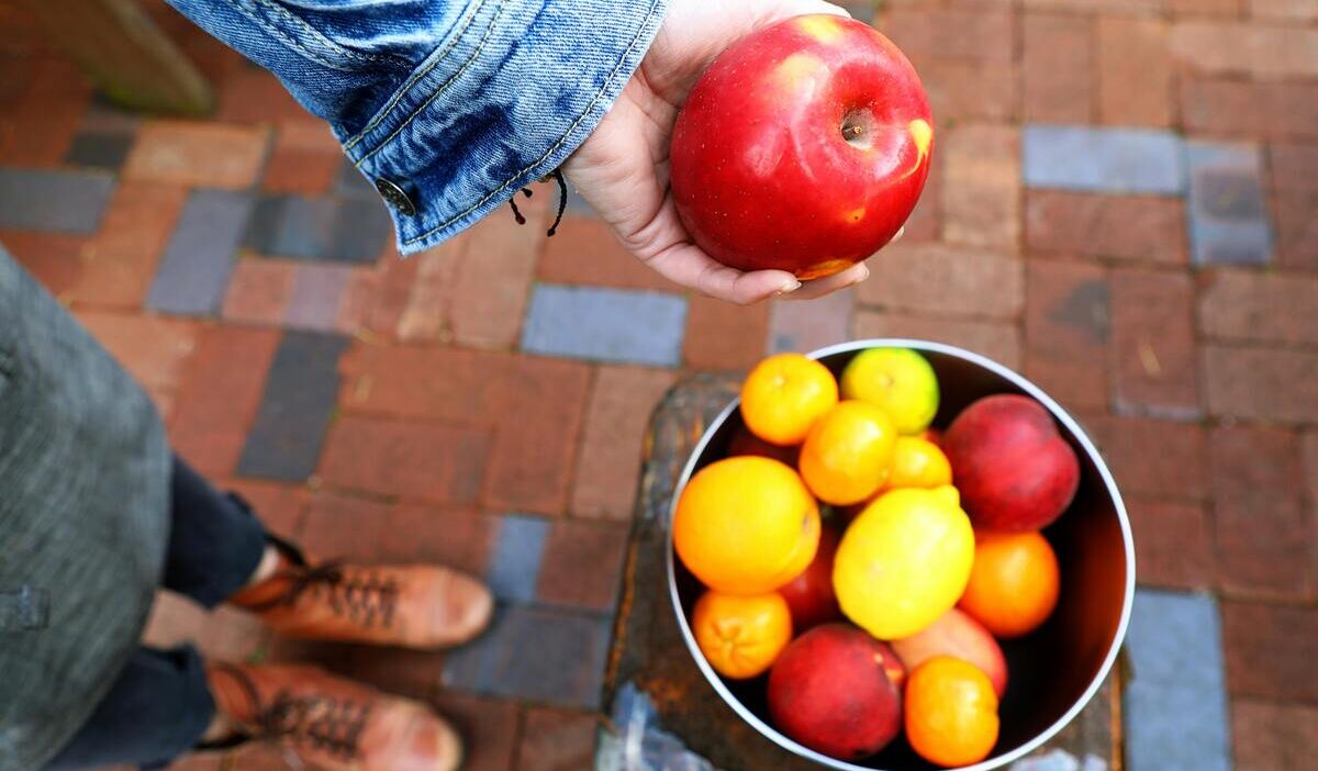 how-long-do-apples-last-in-the-fridge