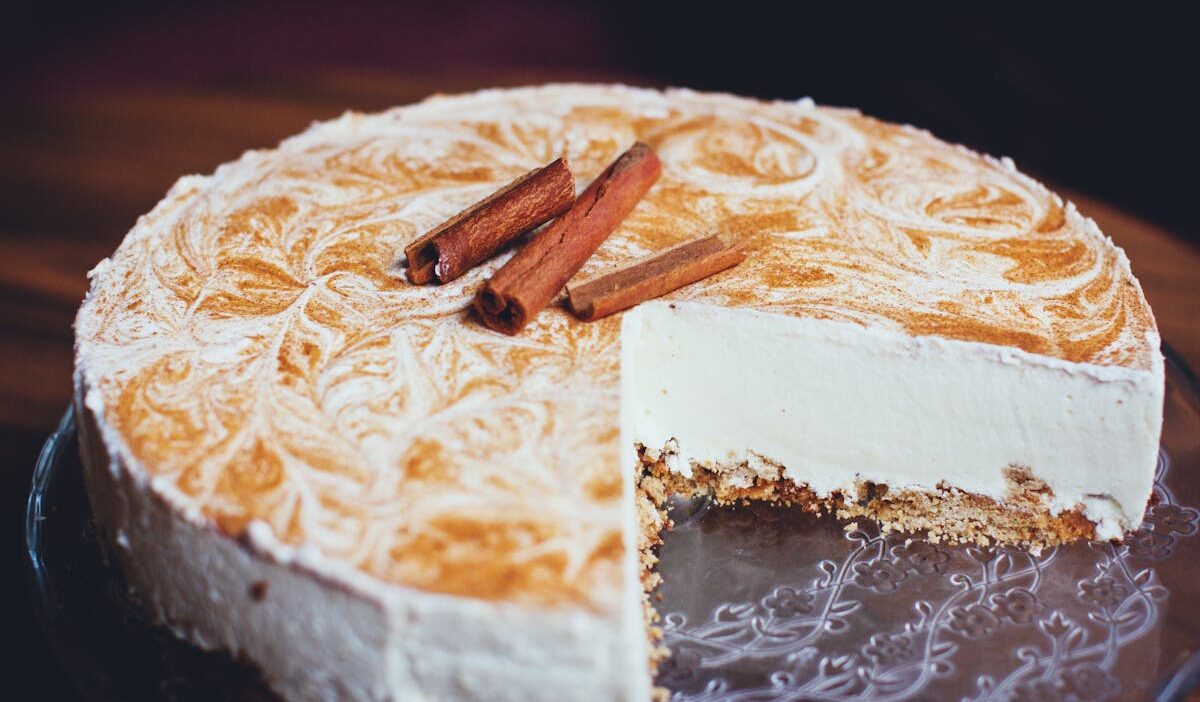 how long does cheesecake last in the fridge