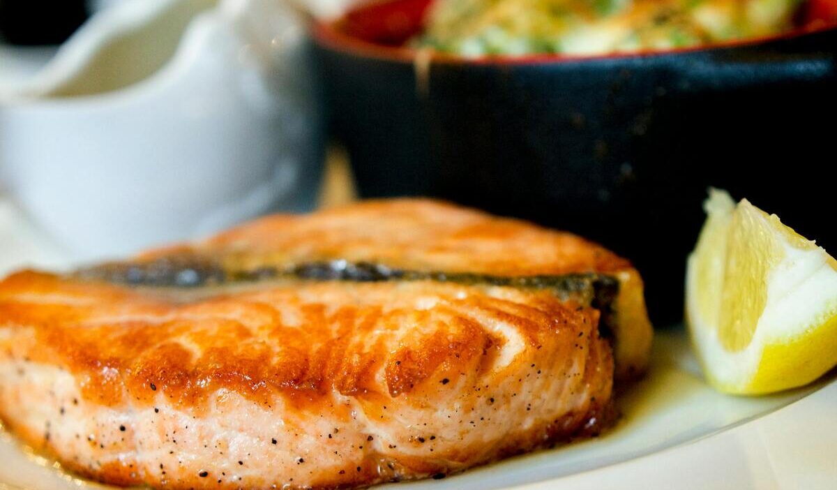 how-long-does-smoked-salmon-last-in-the-fridge