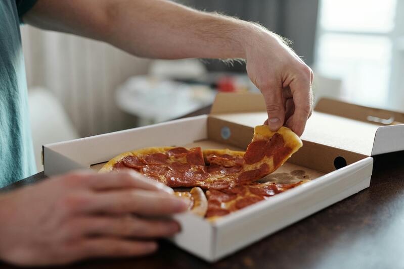how-long-can-leftover-pizza-last-in-the-fridge