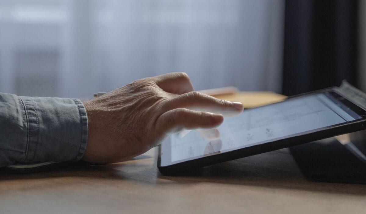 free-tablet-and-phone